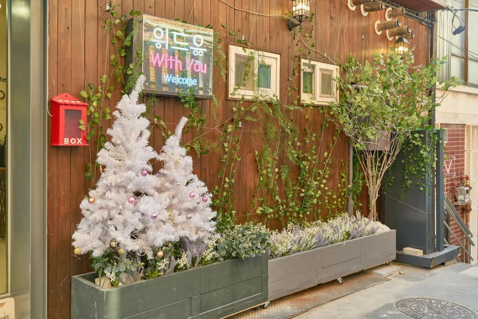 150M From Myeongdong Station, Private Use, Hotel Style Interior, Free Korean Ramen Seoul
