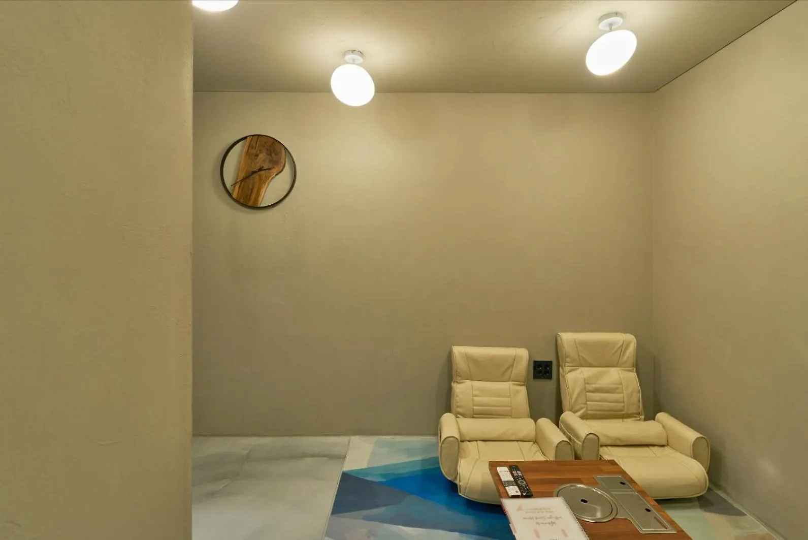 Apartment 150M From Myeongdong Station, Private Use, Hotel Style Interior, Free Korean Ramen Seoul